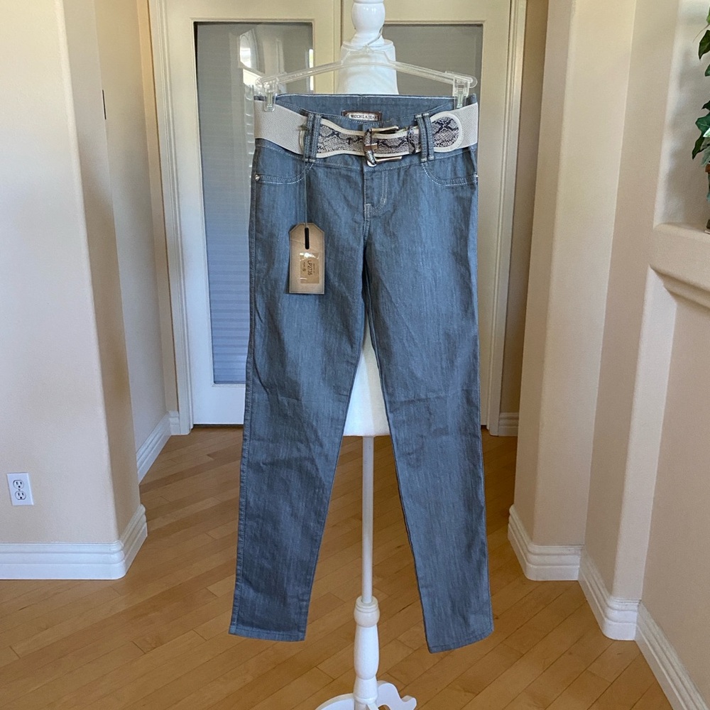 Stylish Gray Straight Leg Stretch Jeans